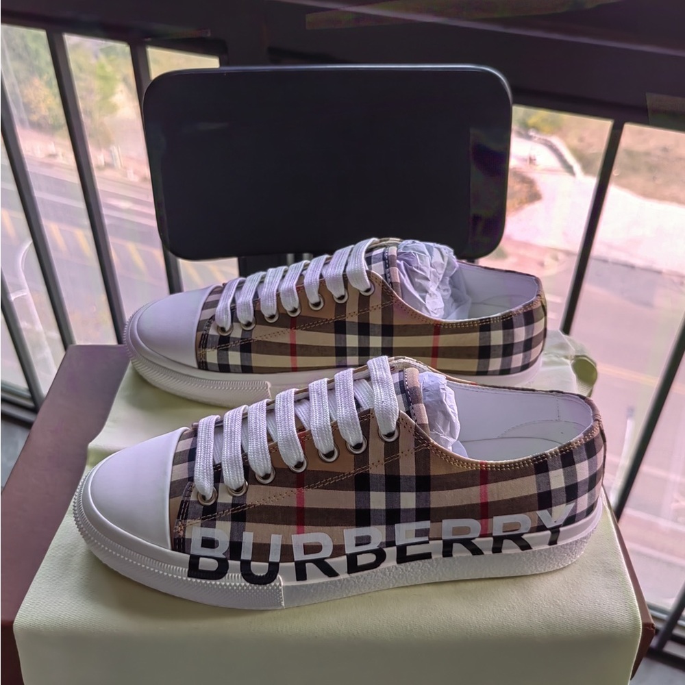 Burberry Women's Plaid Sneakers - Brown and White